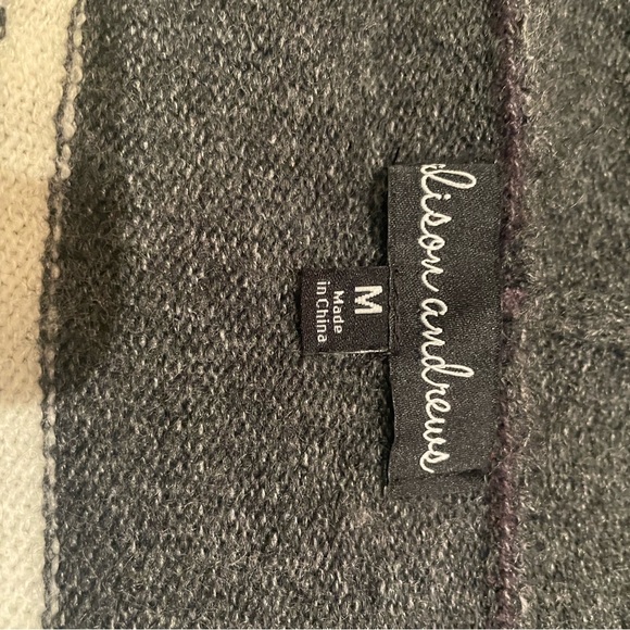 Alison Andrew’s Gray Sweater Size Medium - Picture 5 of 7